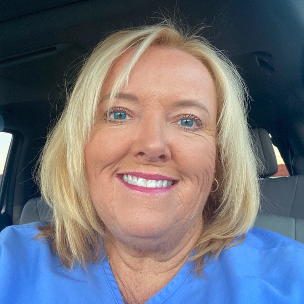 Meet your Posher, Lori